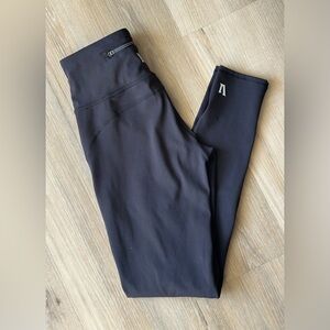 Vuori Black High Rise Leggings Women’s Athletic Yoga Pants Zip Pocket